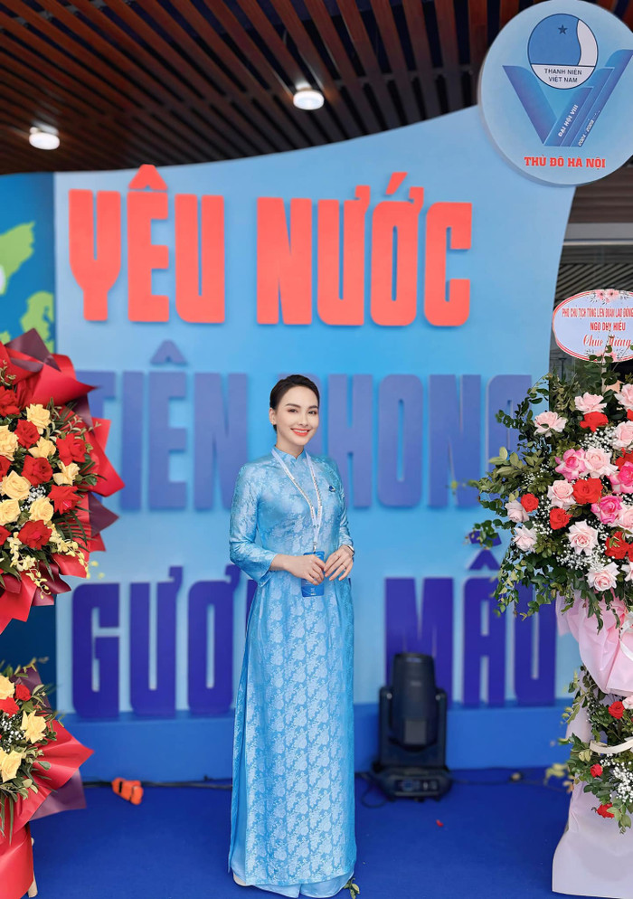 Bảo Thanh diện áo dài, đăng ảnh chúc mừng Ngày Phụ nữ Việt Nam ở trên tài khoản cá nhân. Ảnh: FBNV