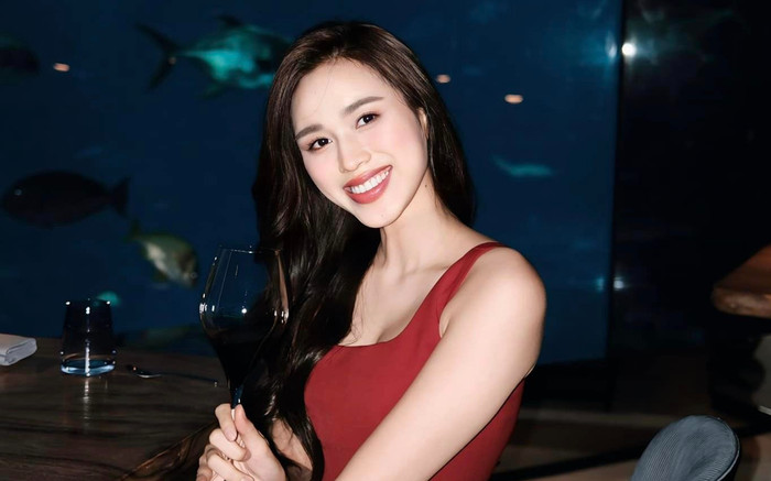 Hoa hậu Đỗ Thị Hà và bạn trai đi hẹn hò nhân ngày đặc biệt? Ảnh 2