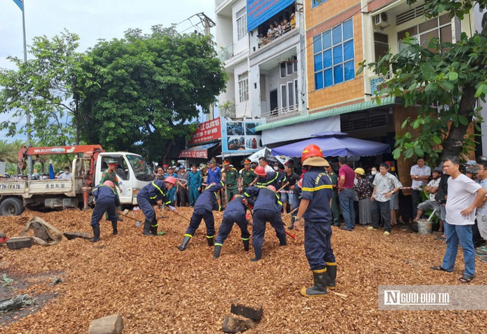 Hiện trường vụ tai nạn làm 3 người tử vong tại Tp.Quy Nhơn, tỉnh Bình Định - Ảnh: Người đưa tin