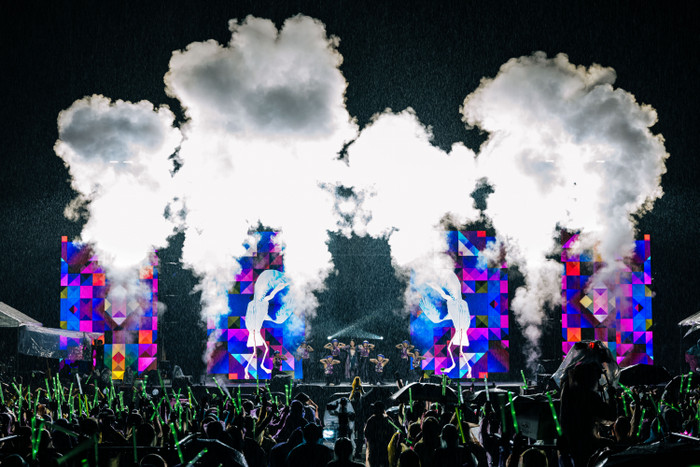 Vì sao gần 10 nghìn người đội mưa xem Phương Mỹ Chi hát? Ảnh 7