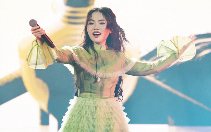 Vì sao gần 10 nghìn người đội mưa xem Phương Mỹ Chi hát? Ảnh 2