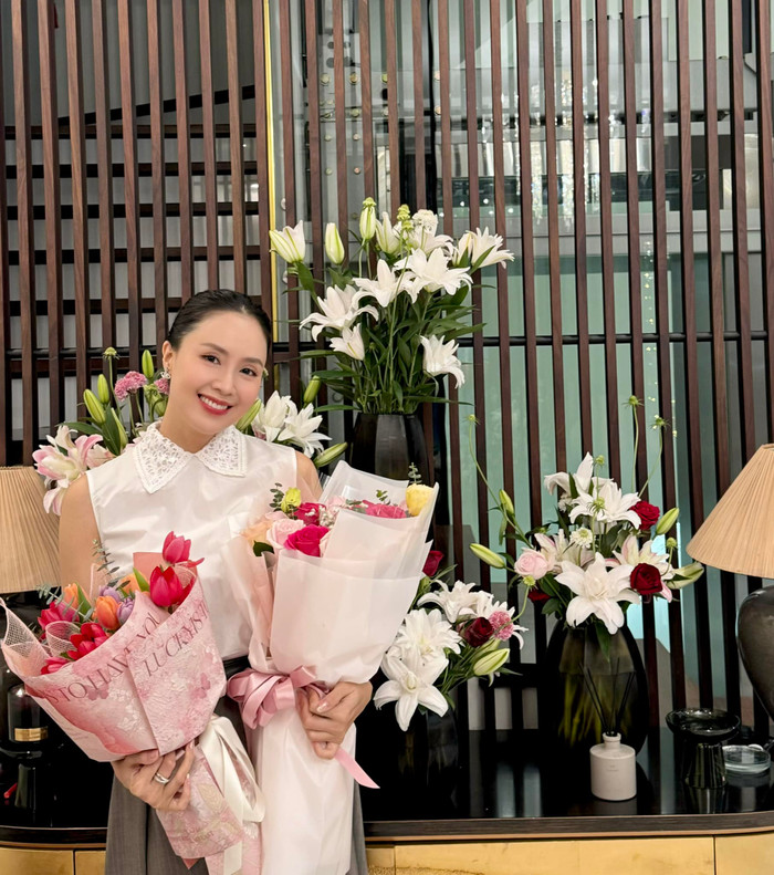 Hồng Diễm lộ tình trạng đáng báo động trong bài đăng mừng Ngày Phụ nữ Việt Nam 20/10. 