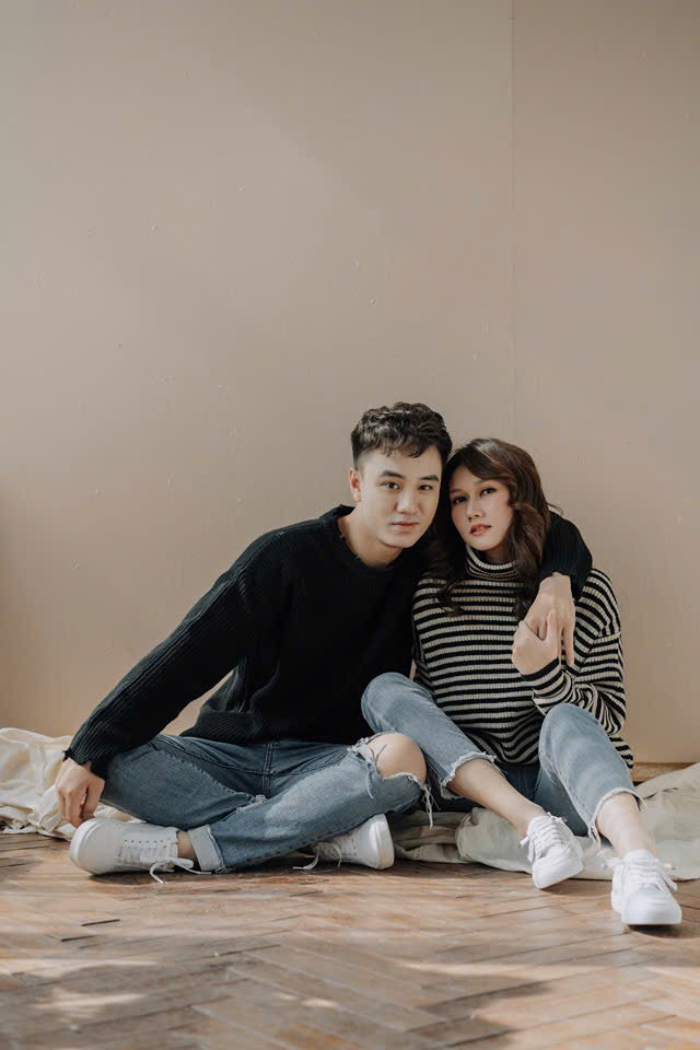 Cặp đôi vào vai rất ăn khớp, hợp vai.