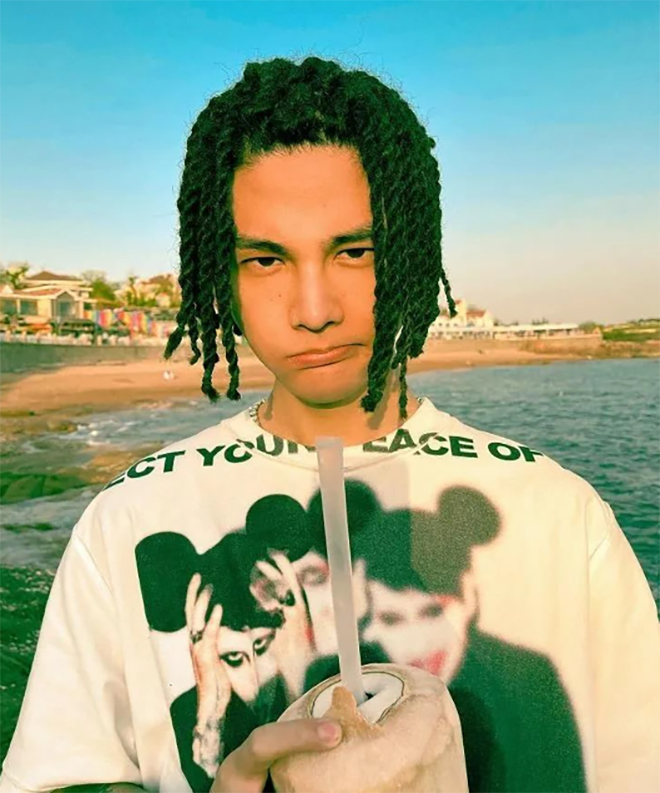 Hài Tử Vương nhận vô số 'gạch đá' từ cư dân mạng sau khi 'phông bạt' tiền từ thiện. 