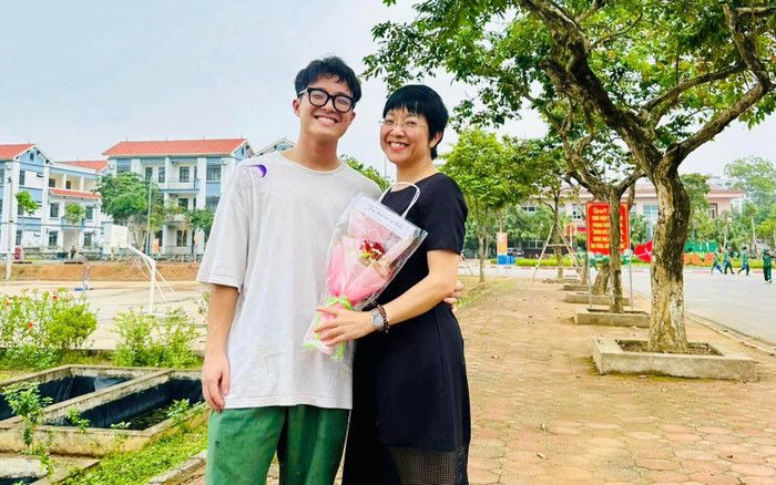 Con trai MC Thảo Vân thương mẹ vì chịu nhiều thiệt thòi Ảnh 2