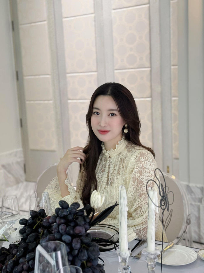 Hoa hậu Đỗ Mỹ Linh có cuộc sống chuẩn 'phu nhân hào môn' sau khi kết hôn với thiếu gia Đỗ Vinh Quang.