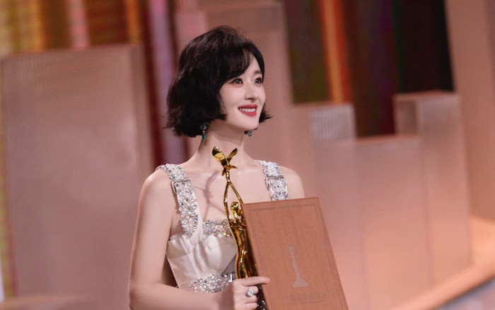 Kim Ưng 'dọn đường' cho Triệu Lệ Dĩnh thắng giải? Ảnh 2