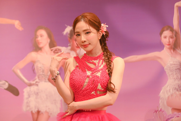 Quỳnh Nga nổi bật tại thảm đỏ Bước Nhảy Hoàn Vũ.