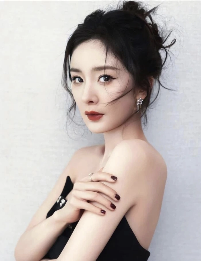 Sự nghiệp của Dương Mịch đang gặp vấn đề lớn.