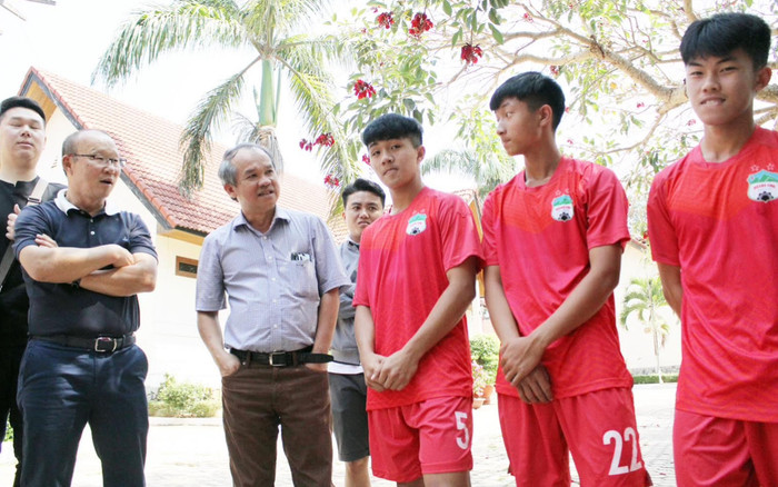 Vì bóng đá Việt Nam, bầu Đức gấp rút cho HAGL triển khai chiến lược mới Ảnh 2