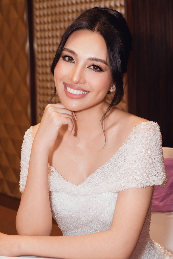 Visual xinh đẹp, thần thái rạng rỡ của Siêu mẫu Huỳnh Thanh Tuyền nhận được nhiều lời khen ngợi.