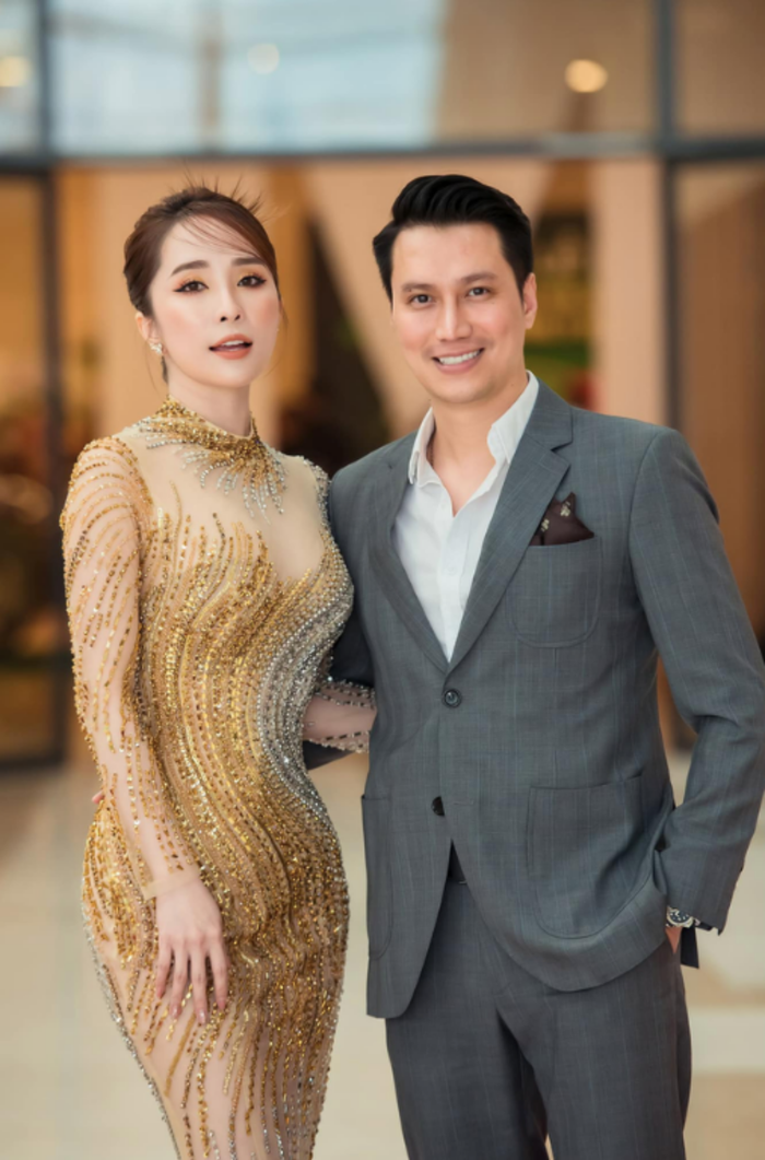 Loạt khoảnh khắc 'tình bể bình' của Quỳnh Nga và Việt Anh tại sự kiện trong suốt nhiều năm qua. 