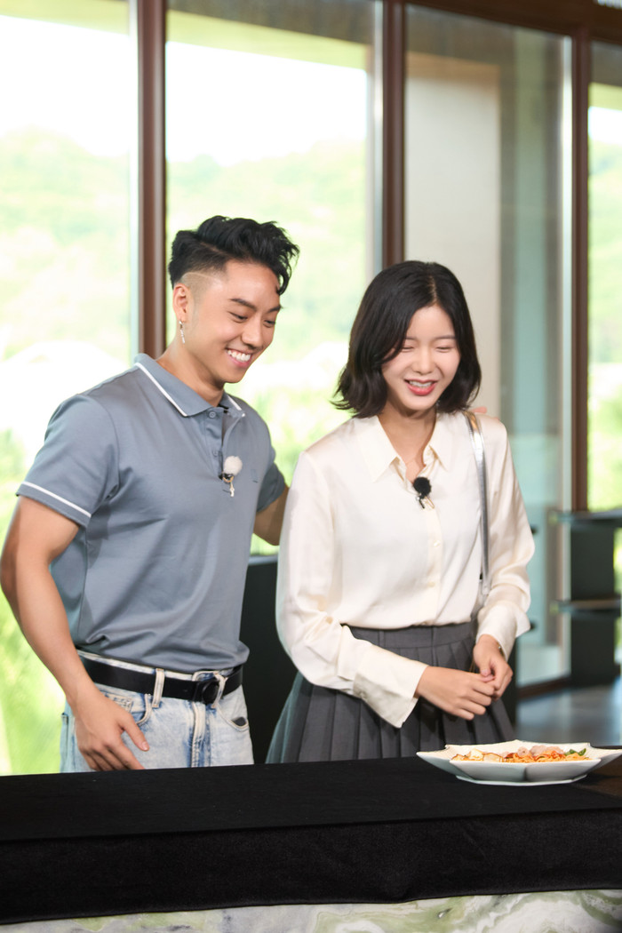 Khi phải rời khỏi nhà chung, Lee Hooyeon mong rằng Wukong sẽ hạnh phúc với lựa chọn của anh chàng. 