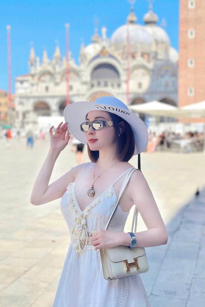 Âu Hà My tận hưởng cuộc sống tự do sau ly hôn.