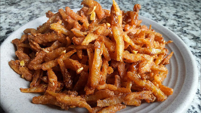 Đặc sản cá bống chiên.