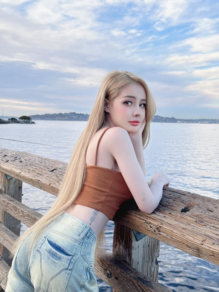 Ngân 98 vừa 'đại tu' nhan sắc hồi tháng 8.