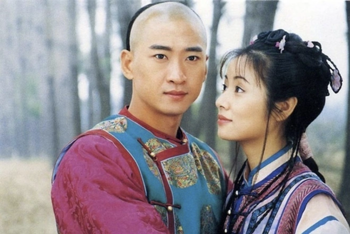 Lâm Tâm Như và Châu Kiệt là cặp đôi được khán giả nhiệt liệt đẩy thuyền vào những năm 2000 khi Hoàn Châu Cách Cách trở thành cơn sốt châu Á.