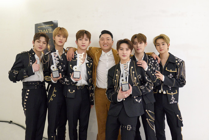 Nhóm nam nhà PSY mất đi một thành viên Ảnh 1