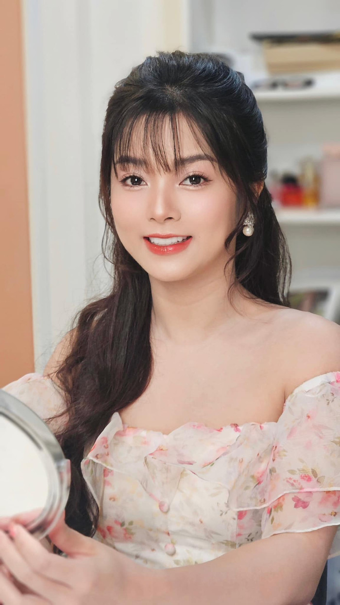 Đời thường trẻ măng của Lệ Quyên, cô sắp chạm mốc 40 tuổi.