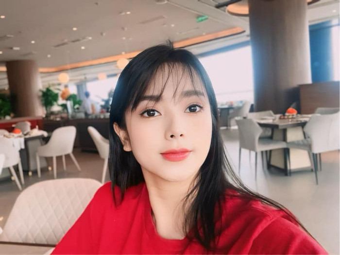 Lệ Quyên chúc mừng sinh nhật con gái.