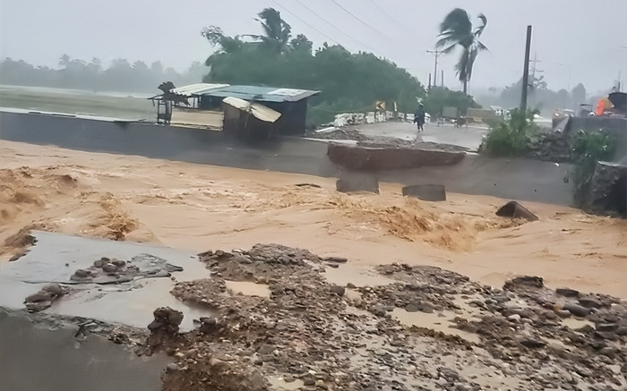 Bão Trà Mi khiến 14 người chết tại Philippines, nước lũ dâng cao đến mái nhà Ảnh 2