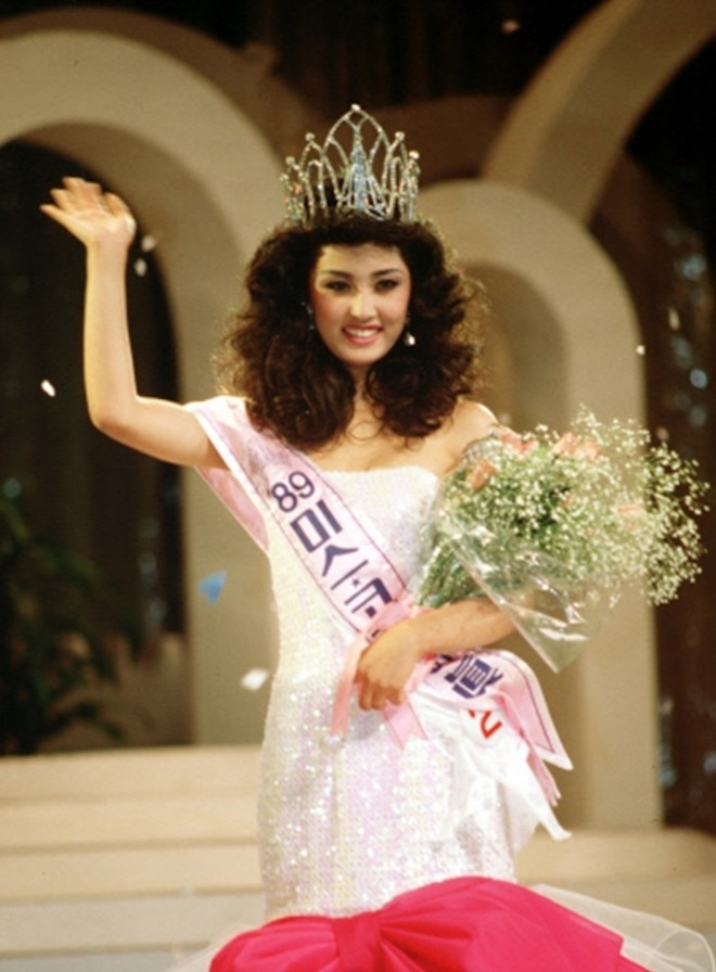 Oh Hyun Kyung đăng quang Hoa hậu Hàn Quốc năm 1989.