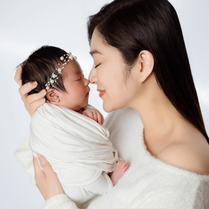 Thanh Trúc và con gái Kỳ Kỳ.