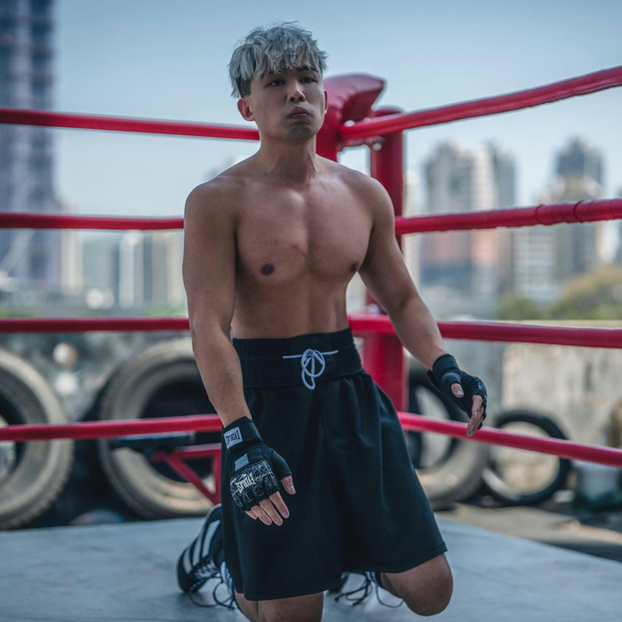 Nam ca sĩ có tài sản hơn 3 nghìn tỷ bị bắt gặp đi hát khai trương nhà tang lễ Ảnh 4