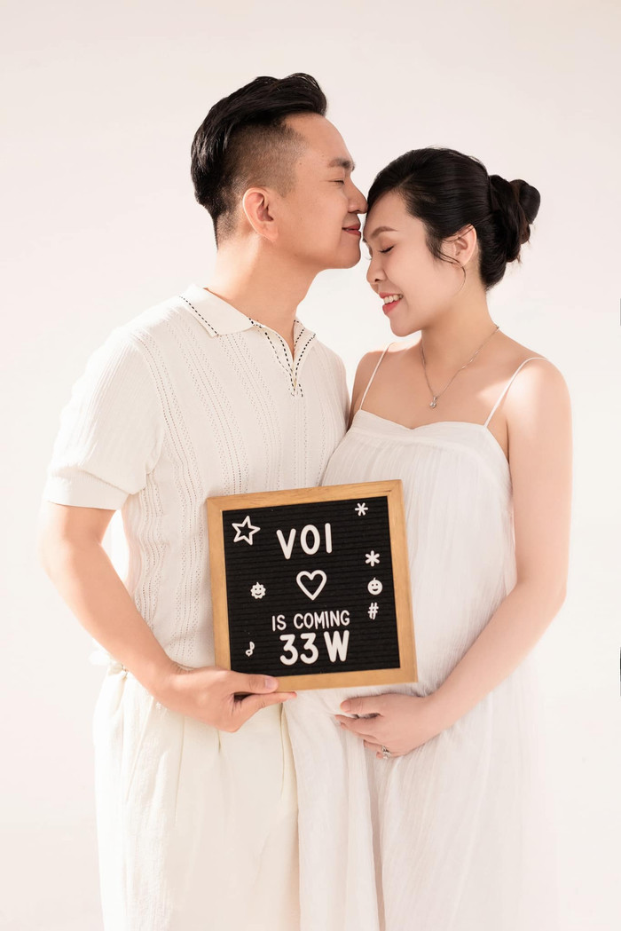 Bà xã MC Hạnh Phúc sở hữu nhan sắc xinh đẹp.