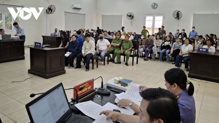 Toàn cảnh phiên tòa. Ảnh: VOV.