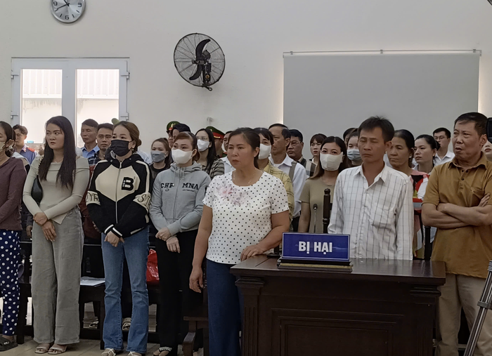 Người nhà nạn nhân tại phiên tòa. Ảnh: Báo Người Lao Động.