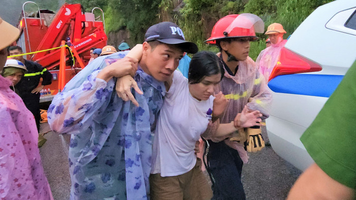 Nghi phạm Trần Nguyễn Thu Trang là nữ nạn nhân được tìm thấy còn sống trong vụ xe ô tô rơi xuống đèo Bảo Lộc. Ảnh: VOV.