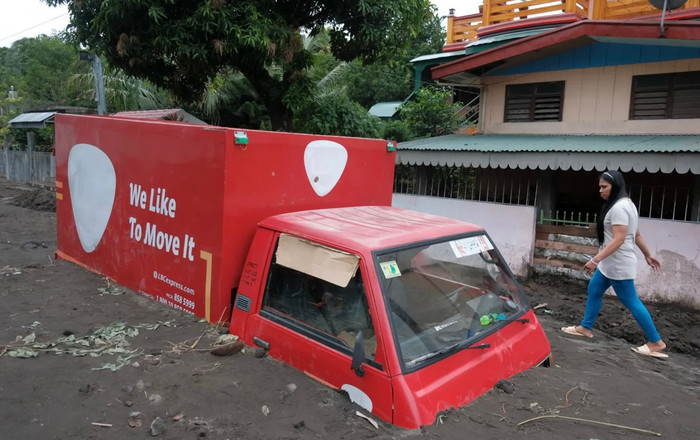 Nhiều khu vực ở Philippines đã biến thành sông.