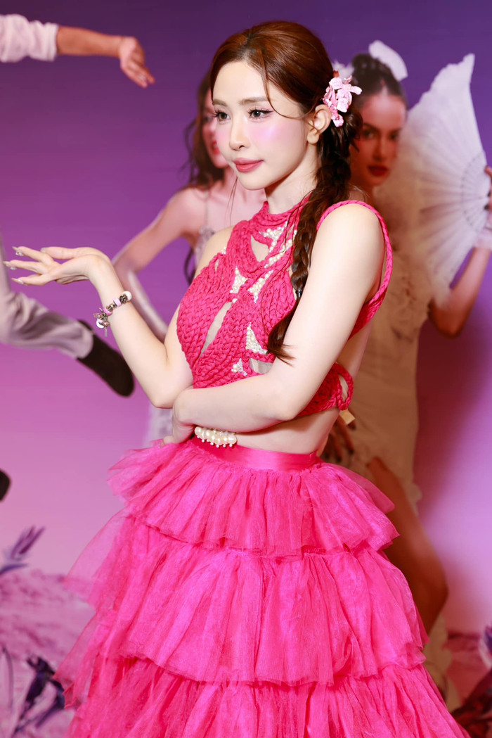 Hình ảnh của Quỳnh Nga tại họp báo giới thiệu chương trình Bước nhảy hoàn vũ. Ảnh: FBNV