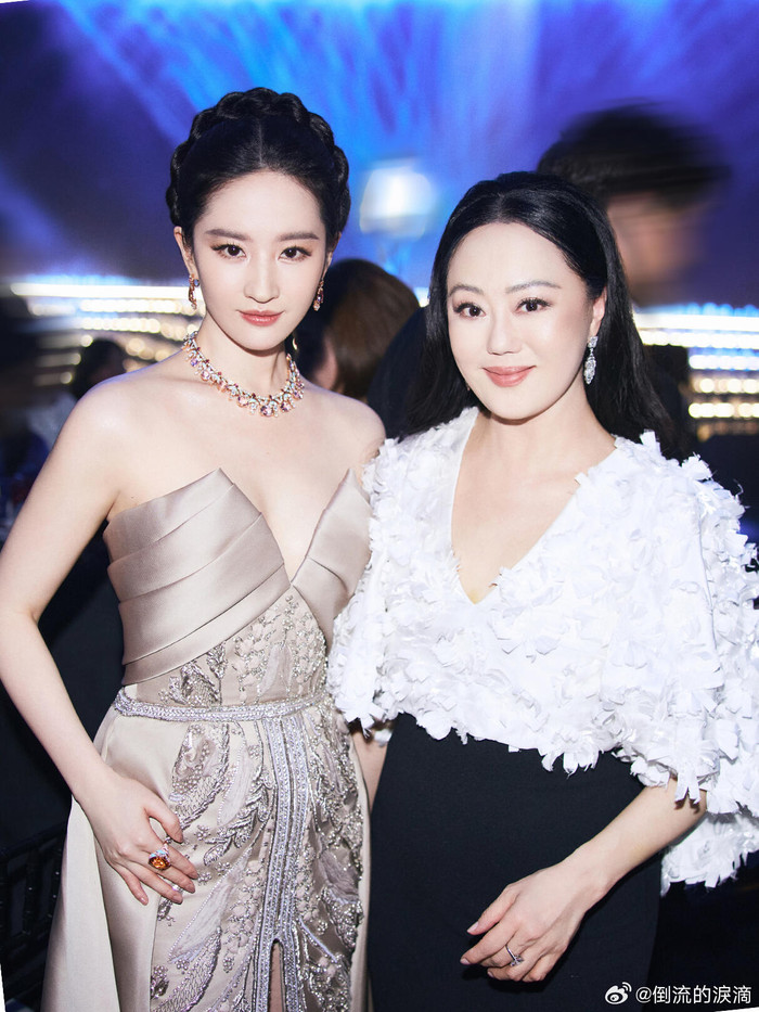 Lưu Diệc Phi rất đẹp nhưng vẫn lép vế trước Chương Tiểu Huệ.