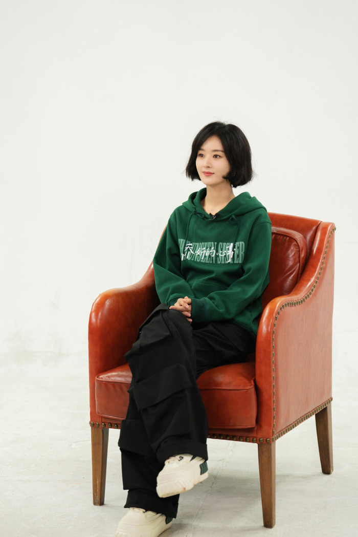 Triệu Lệ Dĩnh được khen vì nhan sắc ngọt ngào, trẻ trung.