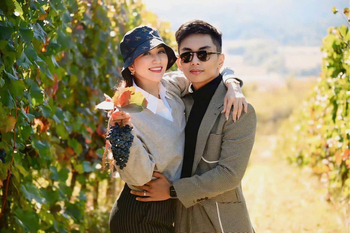 Showbiz 24h: Khánh Thi và Phan Hiển luôn thể hiện tình cảm đầy ngọt ngào. Ảnh: FBNV