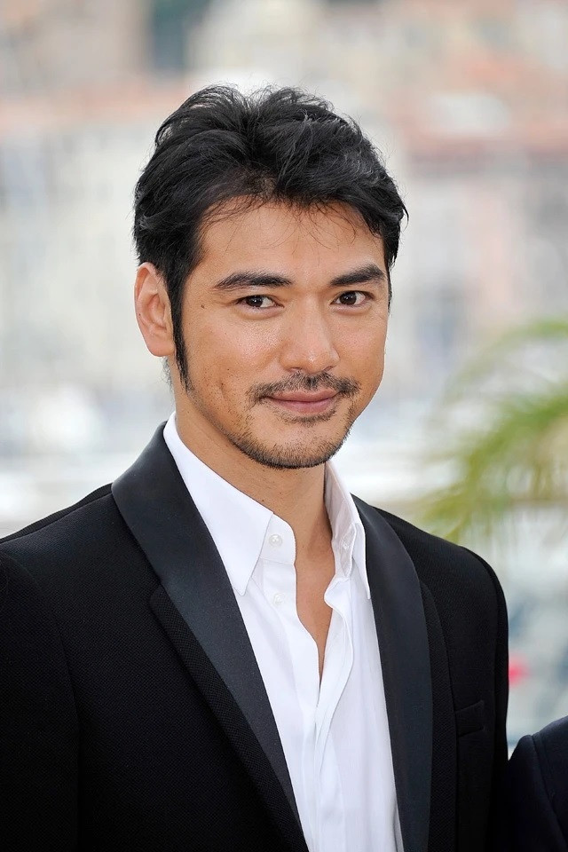 Vẻ ngoài phong độ của nam diễn viên khi ở tuổi trung niên. Kim Thành Vũ kín tiếng chuyện tình cảm, thường phủ nhận tin đồn bí mật kết hôn. 