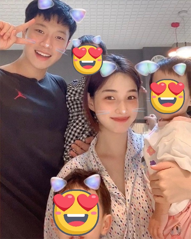 Choi Minhwan và Yulhee có 5 năm hôn nhân tưởng chừng như ngọt ngào nhưng đã tan vỡ hồi cuối năm 2023.