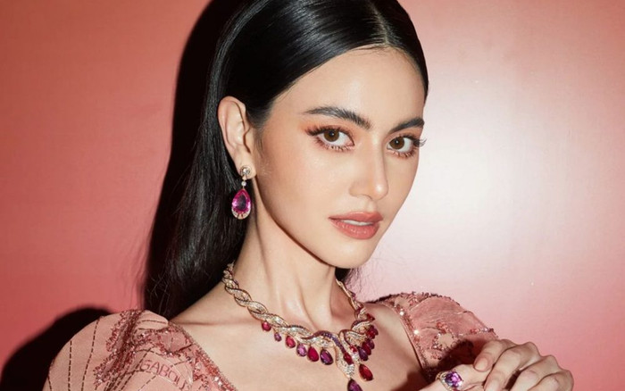 Nối gót Baifern Pimchanok, Mai Davika gây tranh cãi với loạt cảnh nóng 18+ Ảnh 2