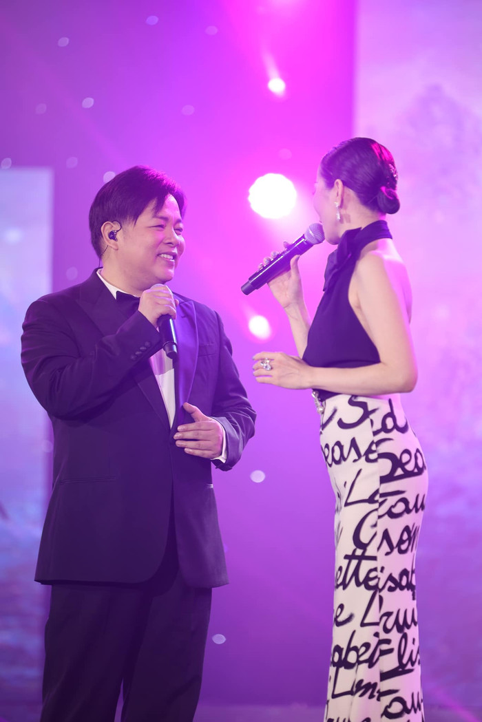 Quang Lê có mối quan hệ thân thiết với Thúy Nga, Lệ Quyên. 