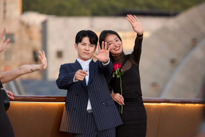 Minuk - Bùi Khánh Linh.