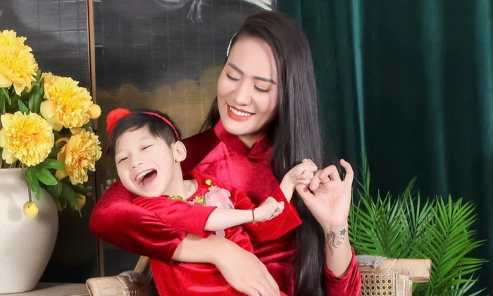 Minh Cúc: 'Chẳng ai muốn con chịu thiệt thòi cả, nhưng không may nó rơi vào mình thì mình phải đối mặt' Ảnh 3