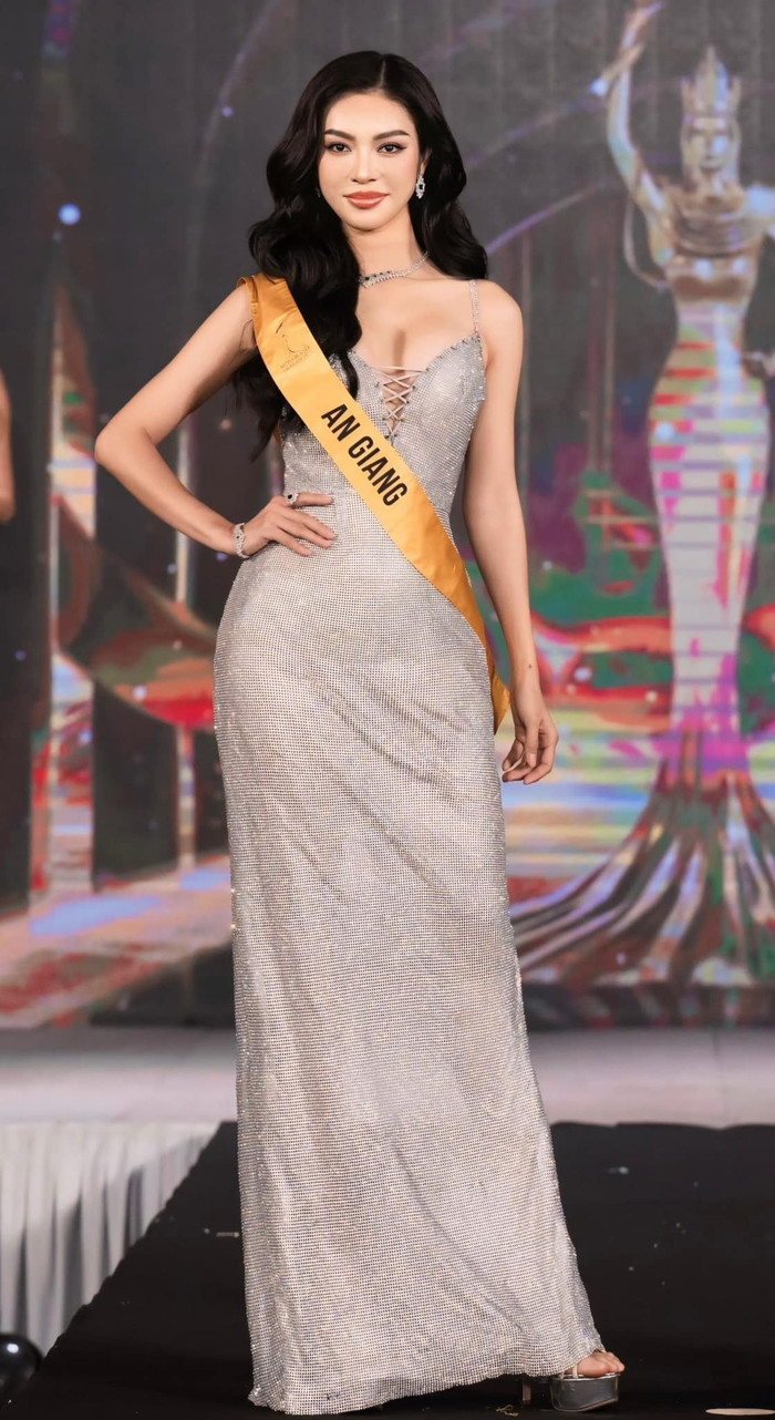 Thiên Hương ngầm ám chỉ Ban tổ chức Miss Grand Vietnam có hành động 'chèn ép thí sinh'.