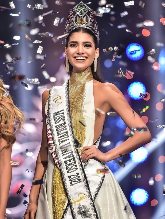 Nhóm tội phạm đã đột nhập nhà Hoa hậu Bolivia 2021 Nahemi Uequin lấy đi vương miện trị giá hơn 200 triệu và nhiều tài sản khác.