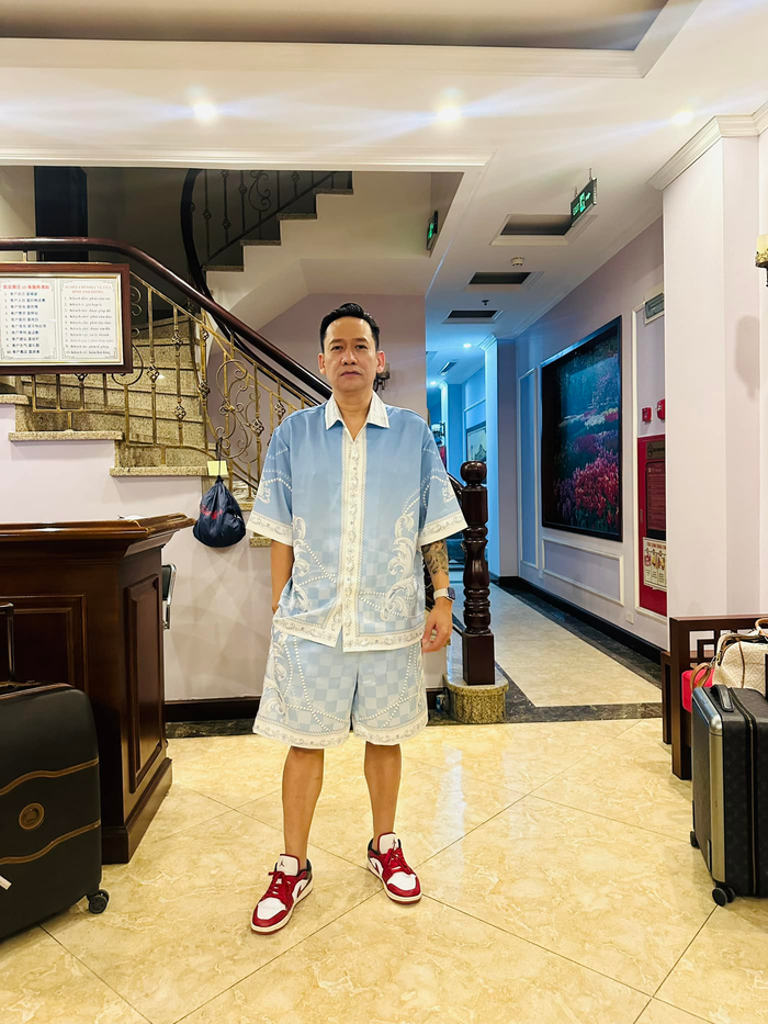 Duy Mạnh khoe khoảnh khắc cá nhân kèm theo bài đăng tuyển bạn gái của giọng ca Kiếp đỏ đen.