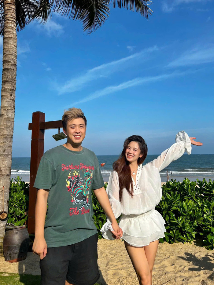 Huyme - Hàn Hằng có 4 năm yêu nhau trước khi cầu hôn.