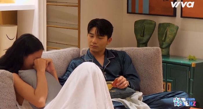 Khánh Linh bật khóc khi nghe chia sẻ của Minuk.