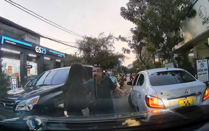 Công an vào cuộc vụ cô gái bị tài xế taxi công nghệ tát ngay giữa phố chỉ vì xin đường Ảnh 2