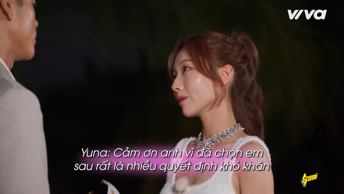 Yuna Vũ đến nơi ky niệm của cô và Michael Trương, cảm ơn anh đã dành tình cảm cho mình.